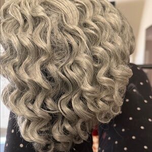Elegant Curly Silver Hair Wig
